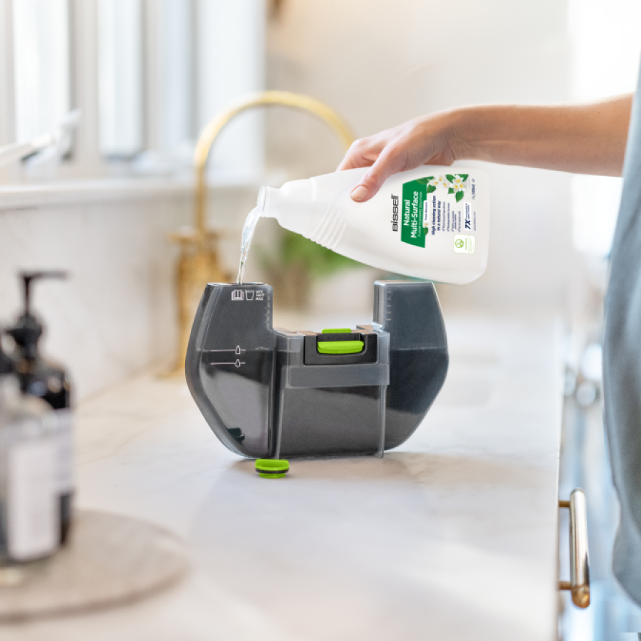 Include la soluzione naturale multi-superficie per la pulizia dei residui degli animali domestici