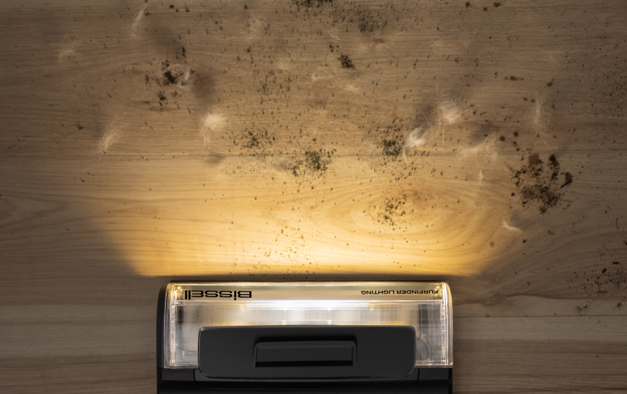 La tecnologia FurFinder™ Headlight rivela fino a 9 volte* più peli di animali
